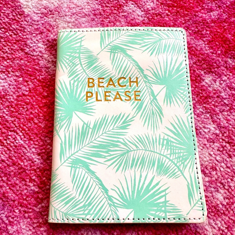 Eccolo Green Palm Leaf Passport Holder and Gold Pineapple Tag NWOT